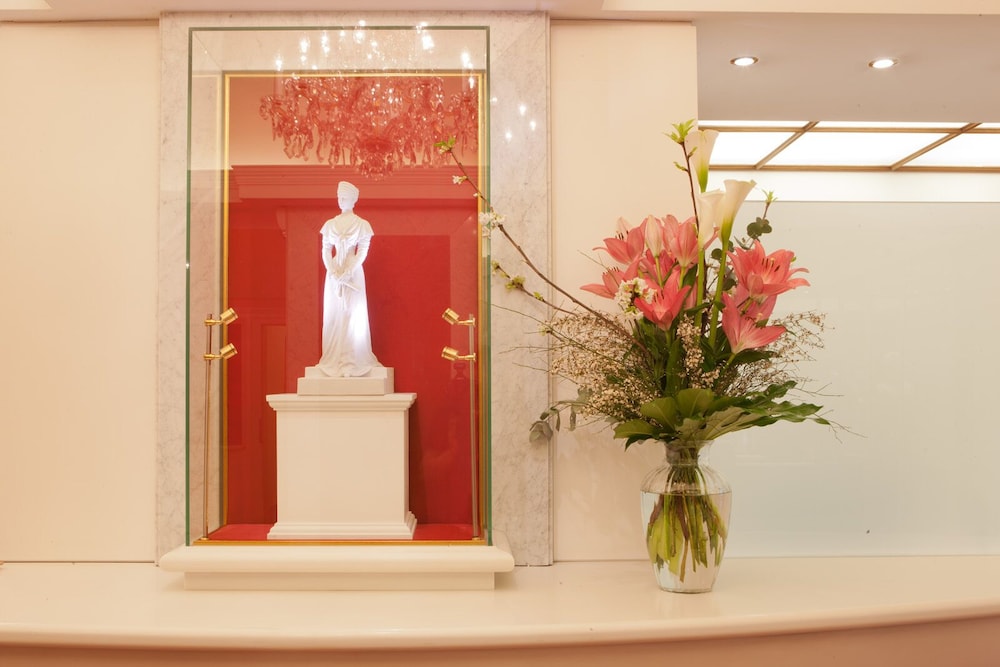 

Lamezia Terme - Vienna - TOP CityLine Hotel Kaiserin Elisabeth Vienna