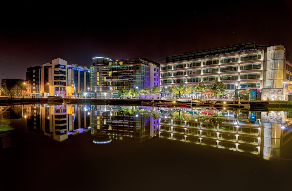 

Napoli - Cork - Clayton Hotel Cork City