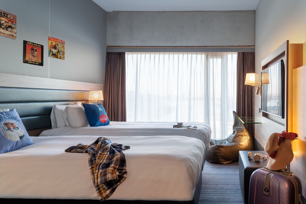 

Bologna - Zaandam - Moxy Amsterdam Houthavens