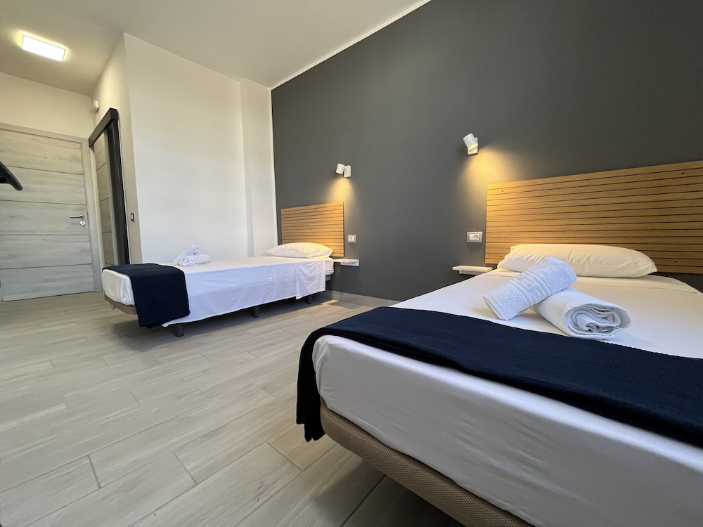 

Palermo - Arona - Hotel Pensión Cassandra