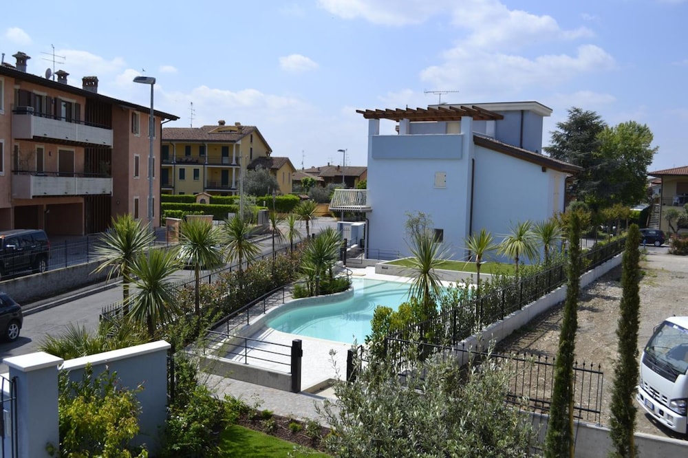 

Napoli - Sirmione - Acqua Resorts