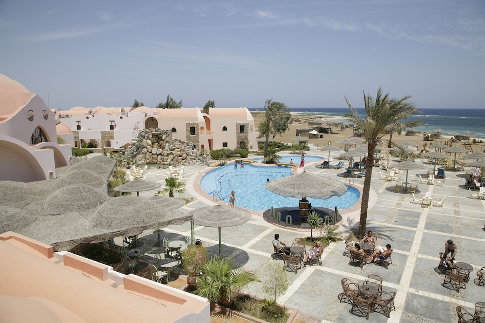 

Bari - Abū Ghuşūn - Shams Alam Beach Resort