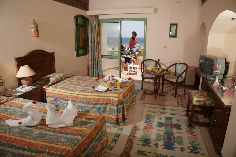 

Catania - Abū Ghuşūn - Shams Alam Beach Resort