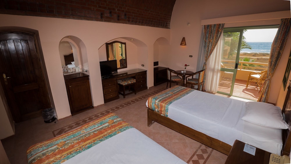 

Torino - Abū Ghuşūn - Shams Alam Beach Resort