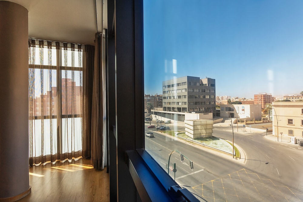 

Milano - Almería - Hotel Vértice Índalo Almería
