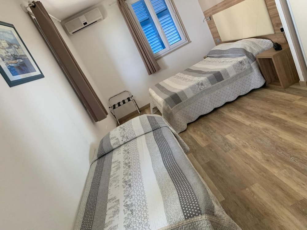 

Milano - Saint Florent - Hotel Bellevue