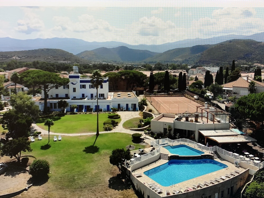 

Milano - Saint Florent - Hotel Bellevue