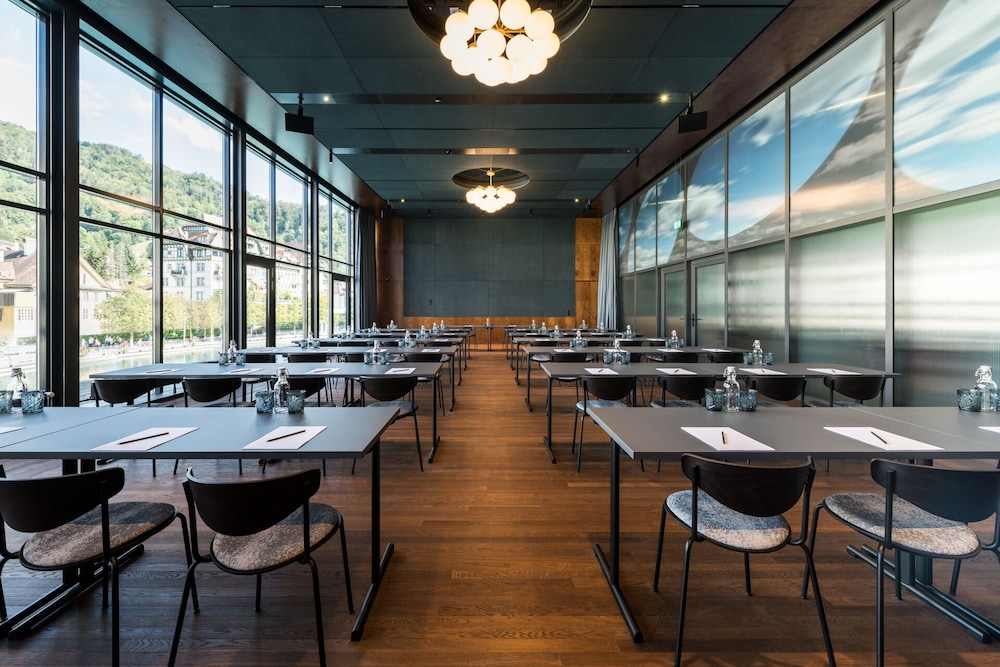 

Roma - Thun - Hotel Aare Thun