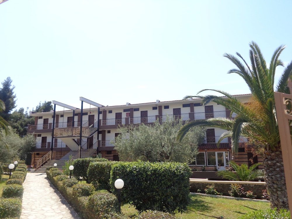 

Roma - Ormos Panagias - Porto Matina Hotel