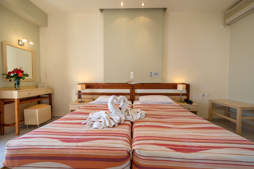 

Bologna - Rodhákinon - Polyrizos Hotel