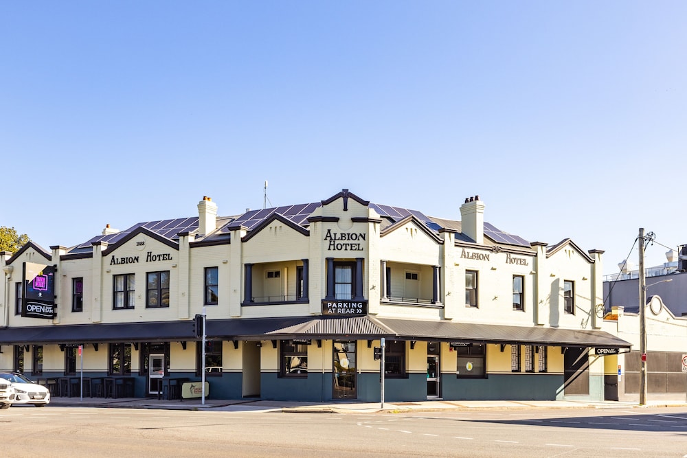 Newcastle - The Albion Hotel