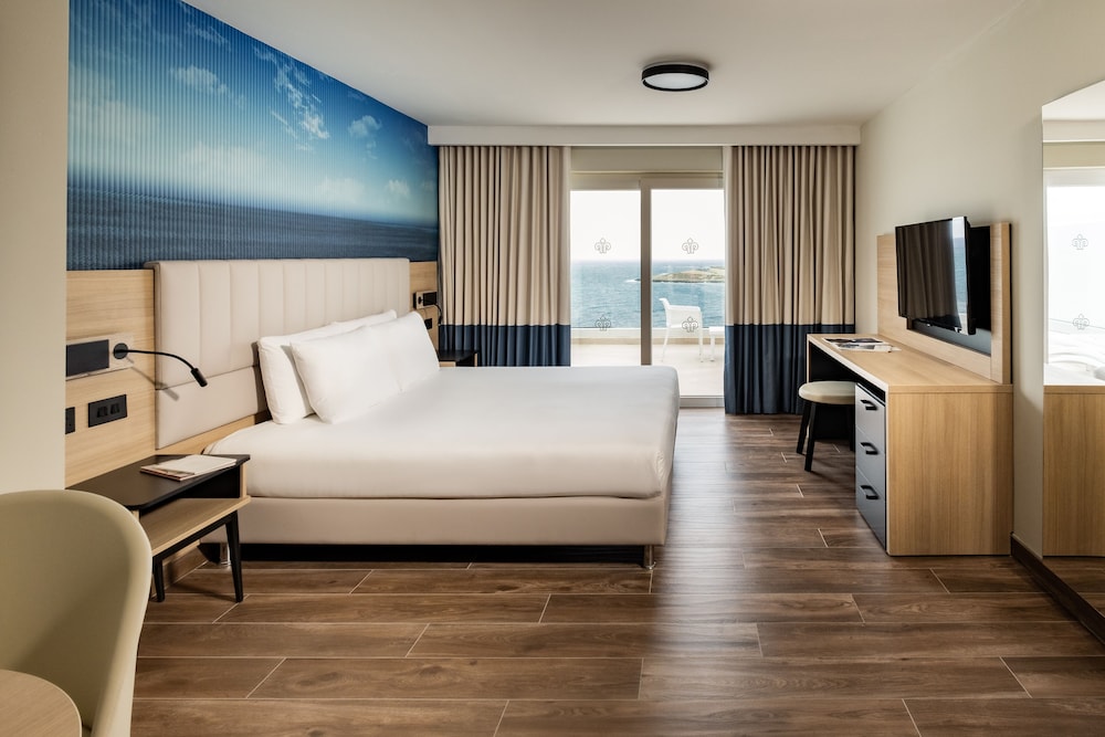 

Brindisi - Mellieha - QAWRA Palace Resort & SPA