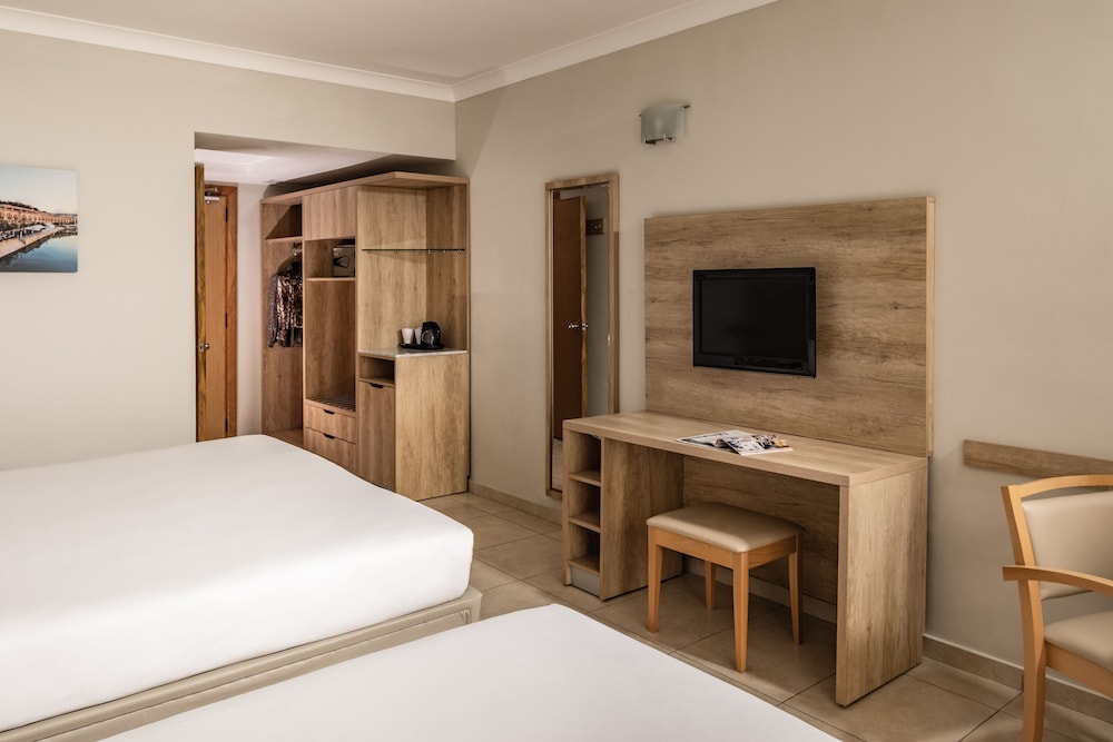 

Brindisi - Malta - QAWRA Palace Resort & SPA