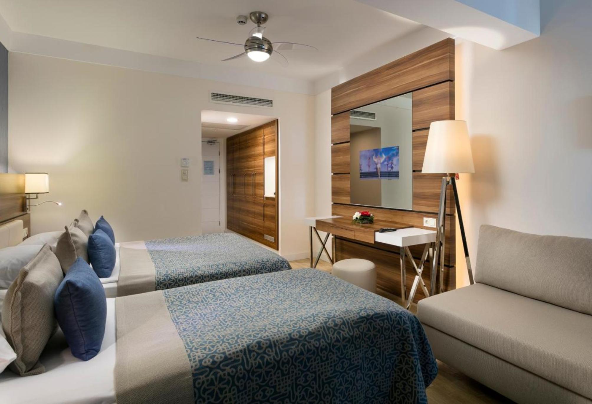 

Milano - Boğazkent - Limak Atlantis Deluxe Hotel Belek