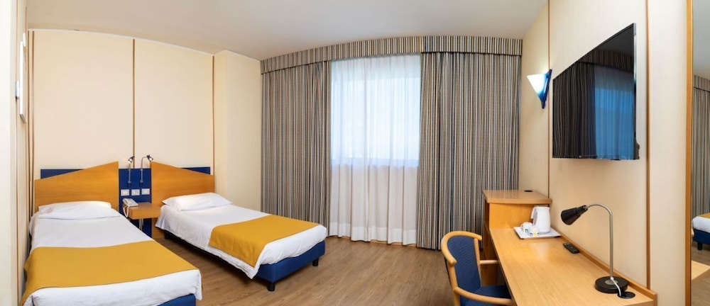 

Cagliari - Saint-Christophe - Express Hotel Aosta East