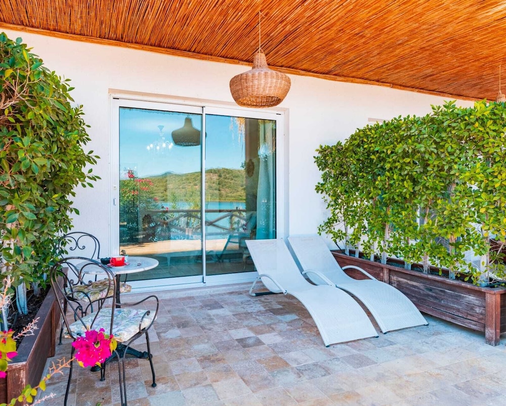 

Roma - Bogazici - Yalicapkini Boutique Hotel