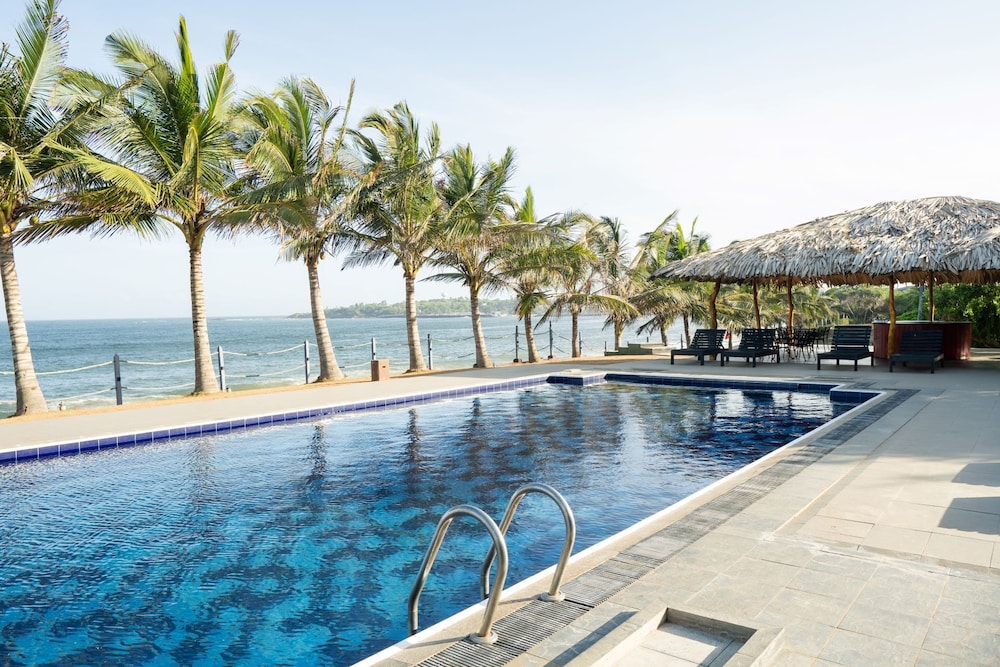 

Milano - Hambantota - Peacock Beach Resort & Spa