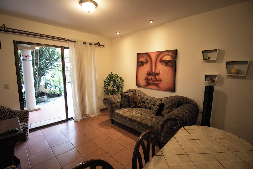 

Verona - Playa Hermosa - Anona Guesthouse