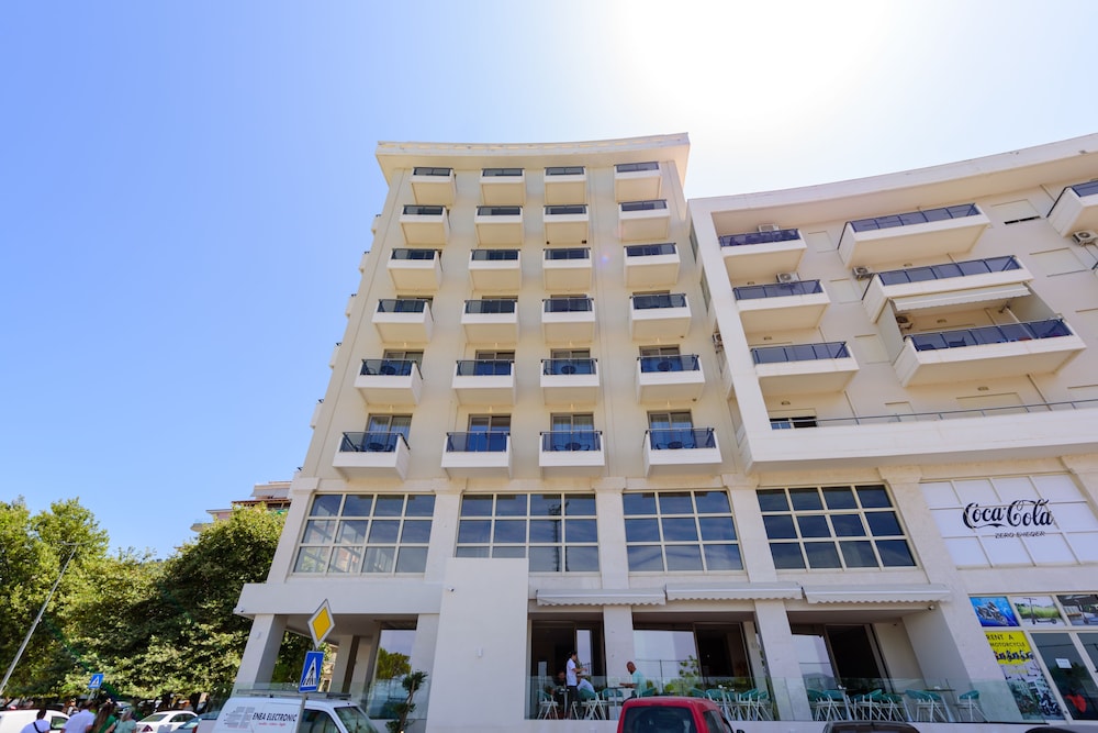 

Bari - Valona - Navy Hotel