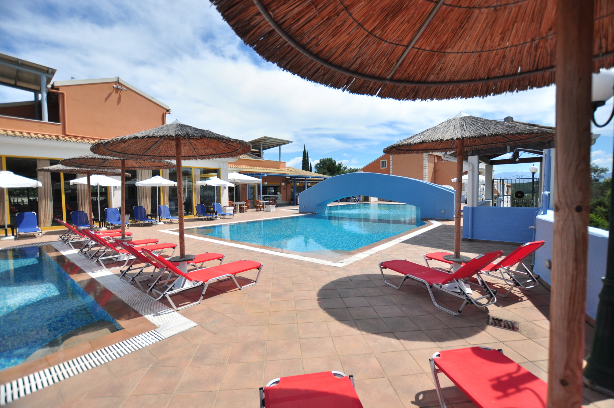 

Napoli - Nissaki - Michelangelo Resort