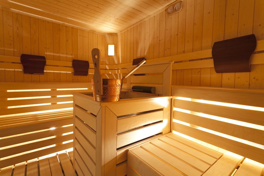 

Milano - Madonna di Campiglio - Hotel Europeo Alpine Charme & Wellness
