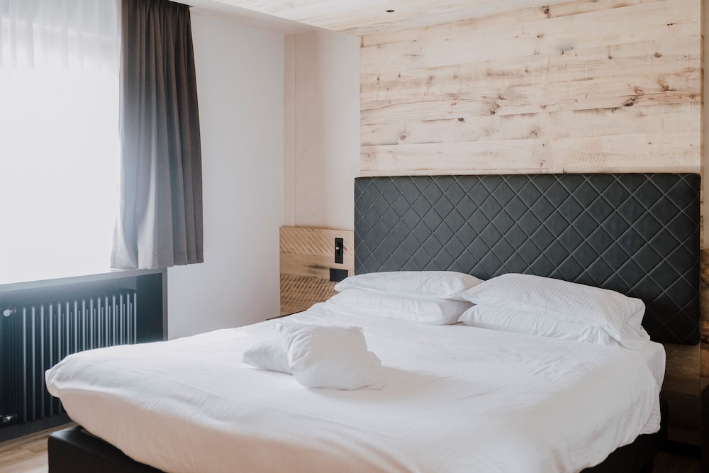 

Comiso - Valtellina, Montagna Italia - Hotel Concordia