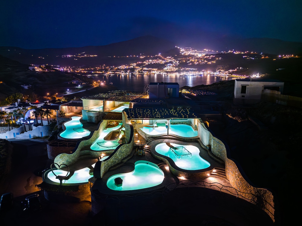 

Bologna - Ios - Agalia Luxury Suites