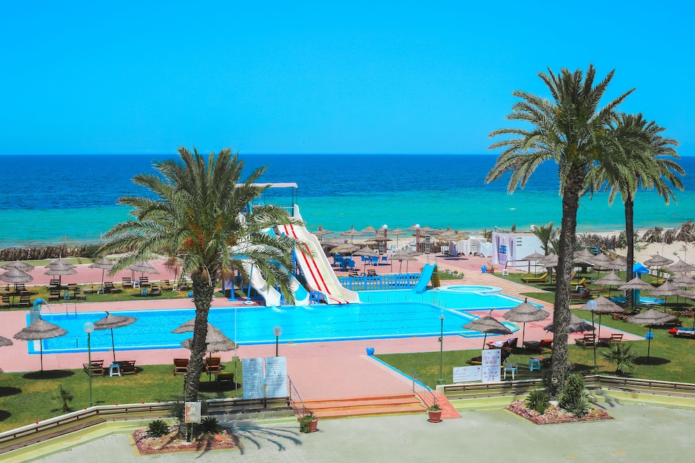 

Napoli - Monastir - Neptunia