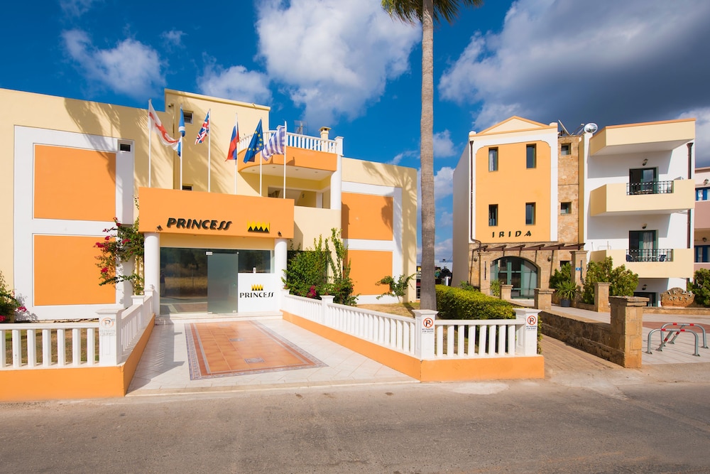 

Pisa - Malia - Irida Apartments by Estia