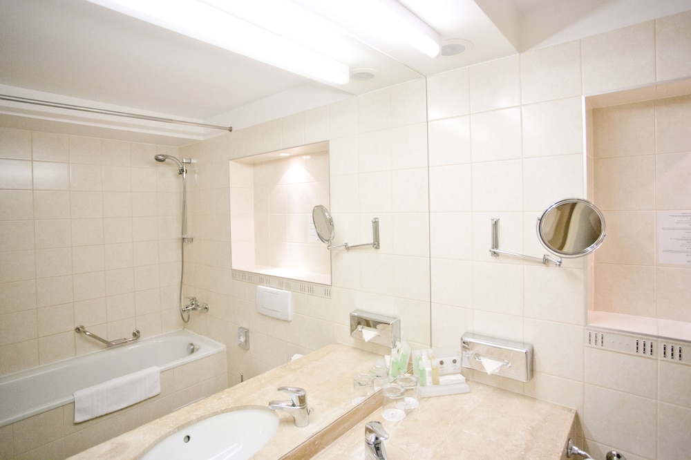 

Roma - Vilnius - Vilnius Park Plaza