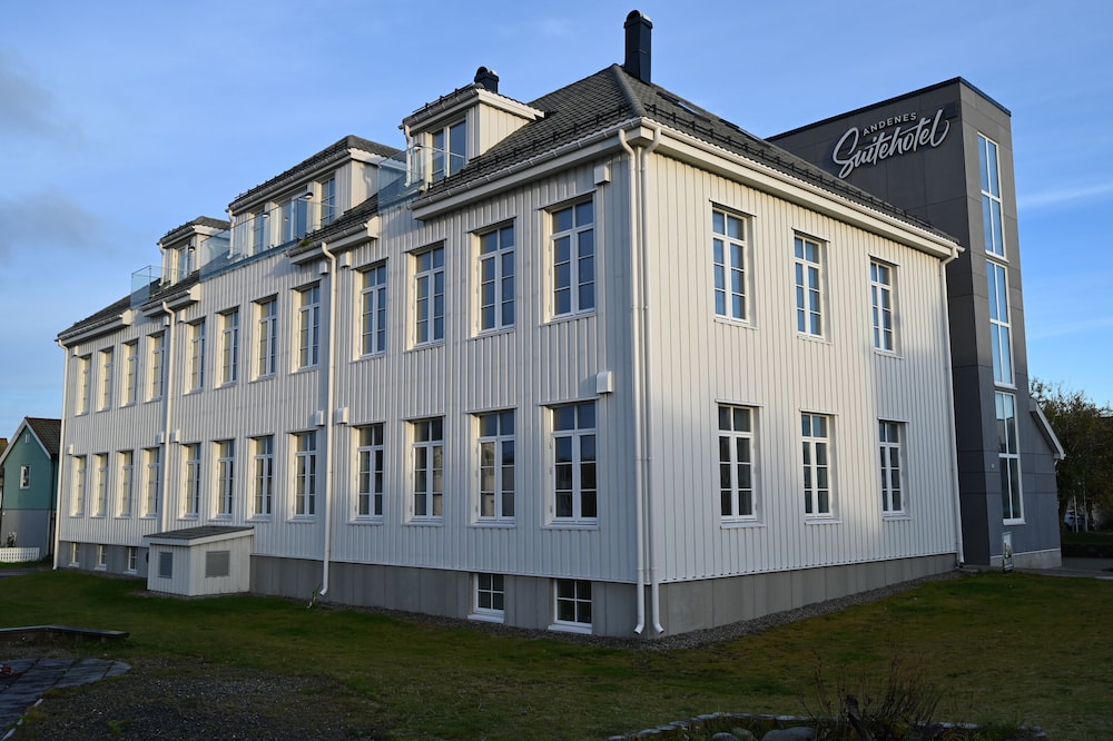 

Milano - Andenes - Andenes Suitehotel