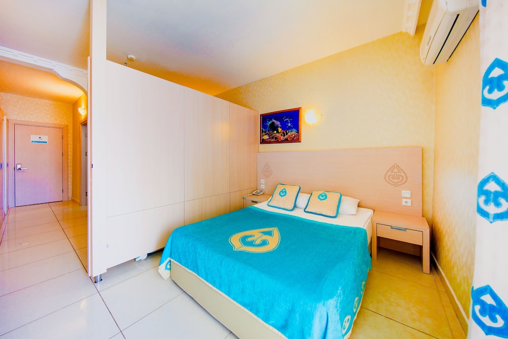 

Roma - Tekirova - Daima Biz Hotel - Dolusu Aquapark Access