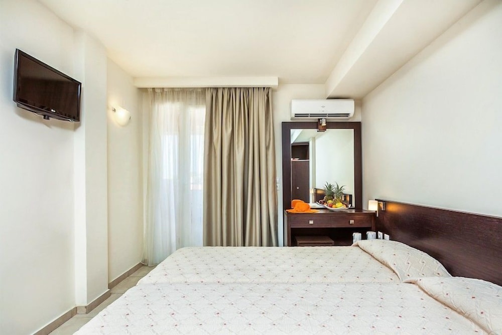 

Milano - Pefkohori - Elinotel Polis Hotel