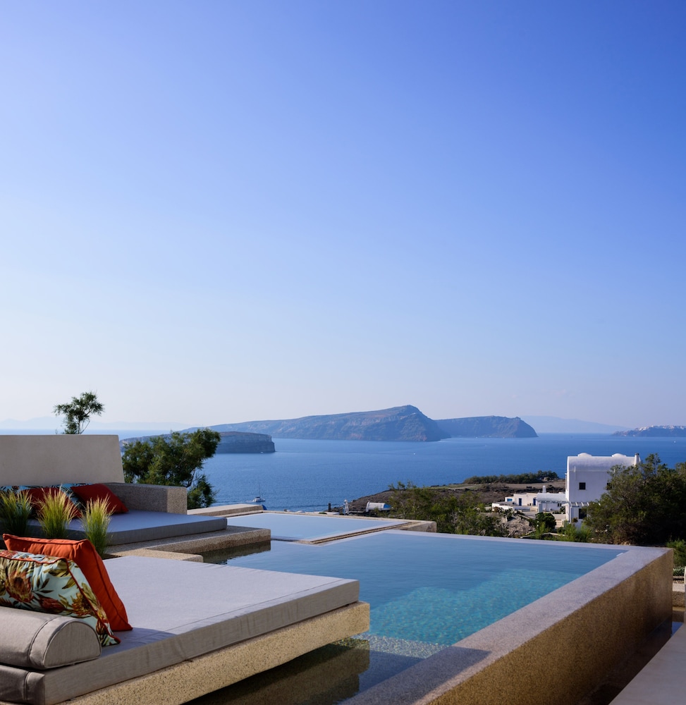 

Torino - Santorini-Akrotiri - 11:11 By Potnia