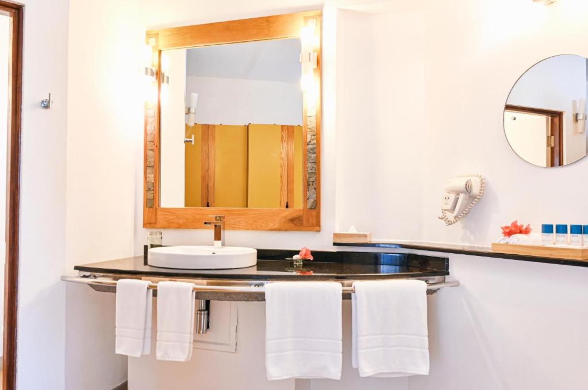 

Roma - Black River - Tamarina Golf & Spa Boutique Hotel