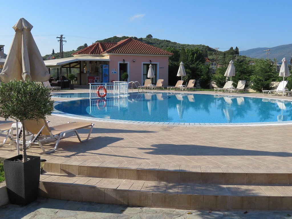 

Bari - Alikanas - Eleni's Garden & Castello Suites