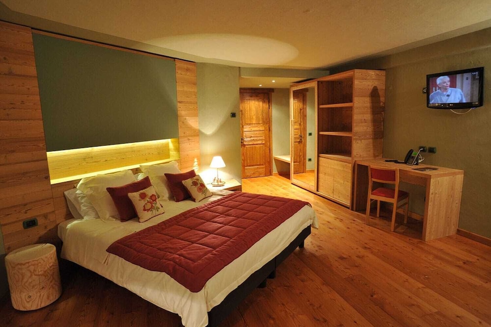 

Palermo - Cogne - La Madonnina Del Gran Paradiso Wellness Hotel