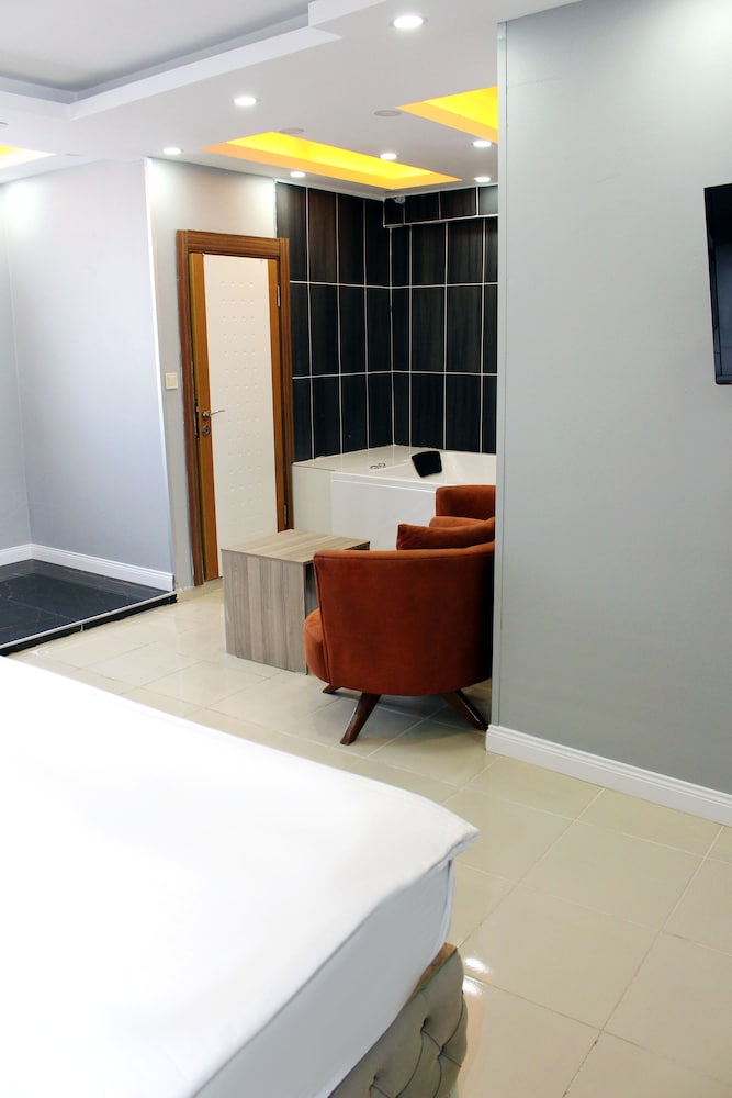 

Genova - Istanbul - Avist Hotel Avcılar