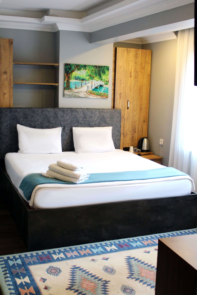

Firenze - Istanbul - Avist Hotel Avcılar