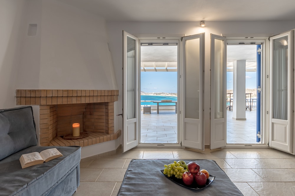 

Roma - Pirgaki - Apricot and Sea Luxury Villas