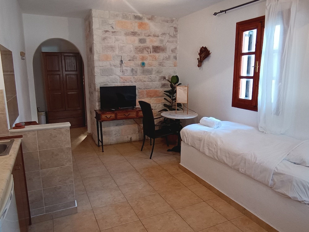 

Milano - Pirgaki - Naxos Summerland resort