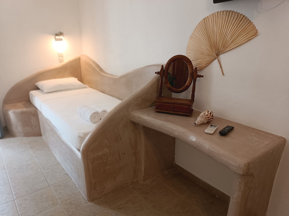 

Napoli - Pirgaki - Naxos Summerland resort