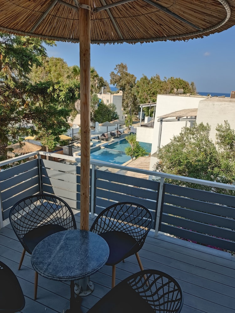 

Verona - Pirgaki - Naxos Summerland resort