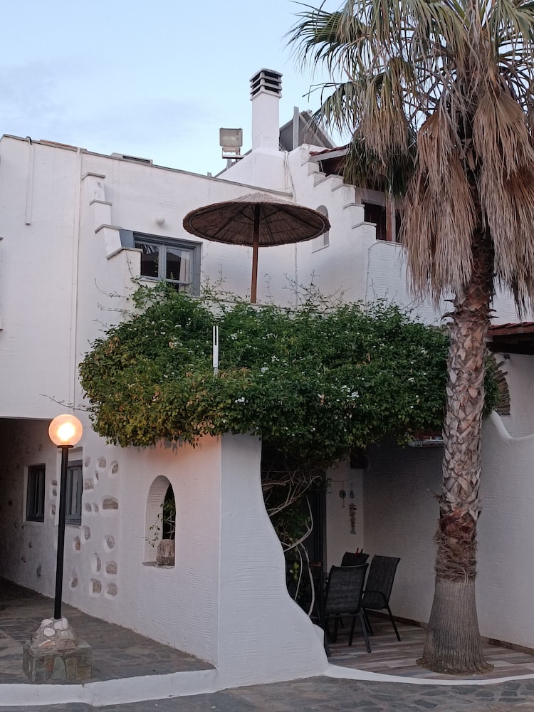 

Torino - Pirgaki - Naxos Summerland resort