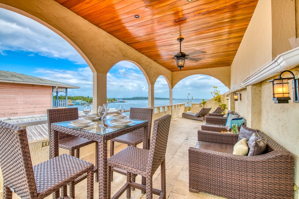 

Milano - Bocas del Toro - Tropical Suites Hotel