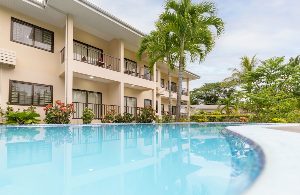 

Bologna - Pointe Au Sel - Creole Breeze Self Catering Apartments