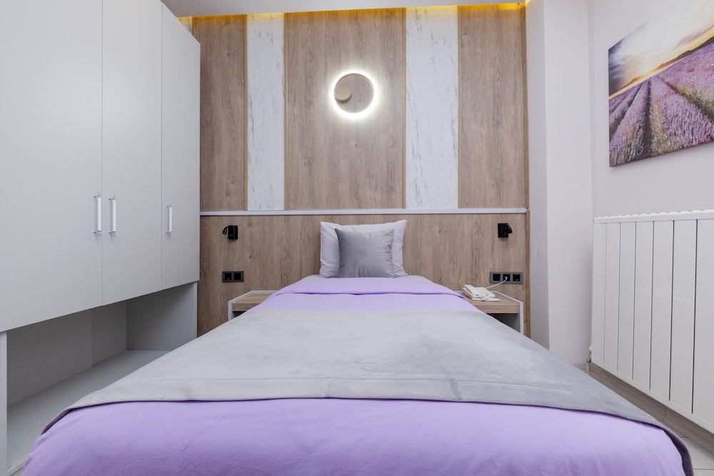 

Verona - Istanbul - Lavender Airport Hotel