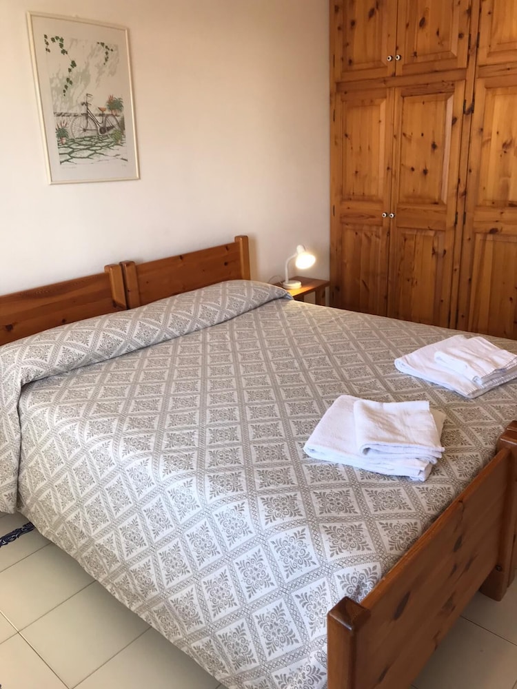 

Milano - Alghero - Residence Buganvillea