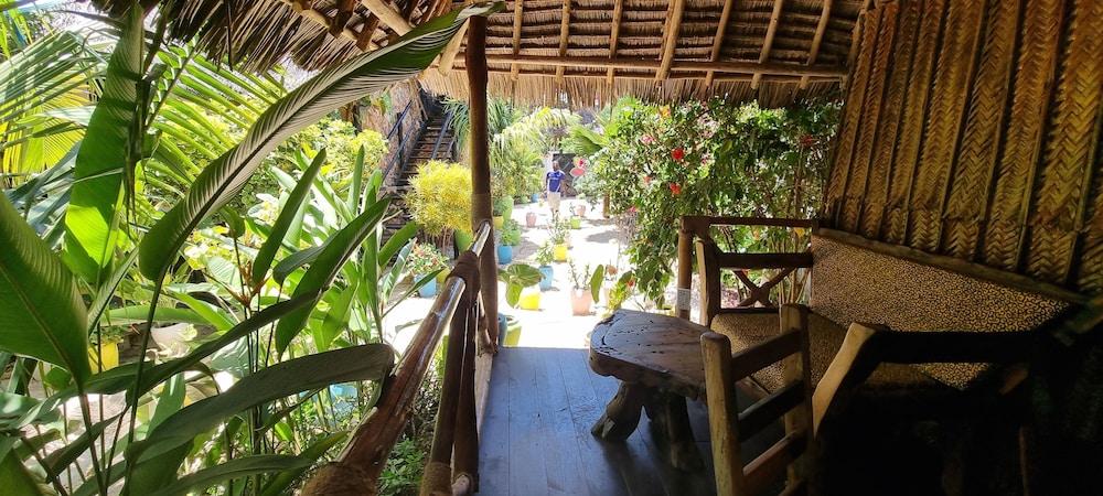 

Catania - Matemwe - Salama & Mbuyuni Bungalows