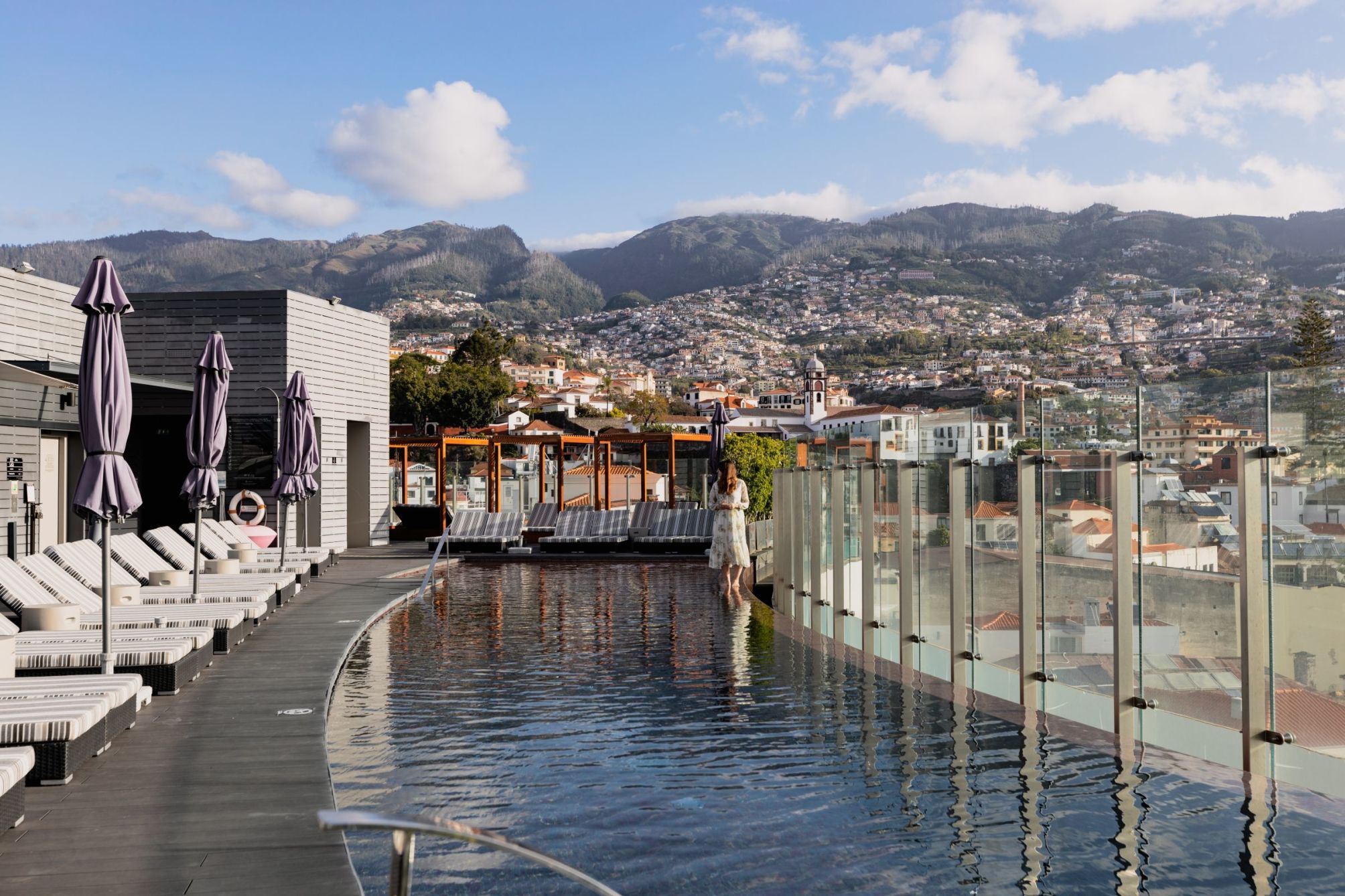 

Pisa - Funchal - The Vine Hotel